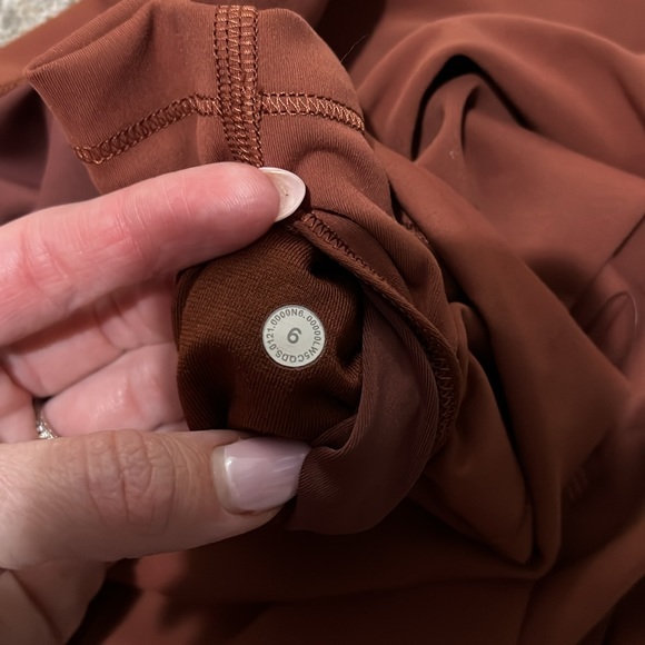 Lululemon High Rise Legging - Picture 2 of 4